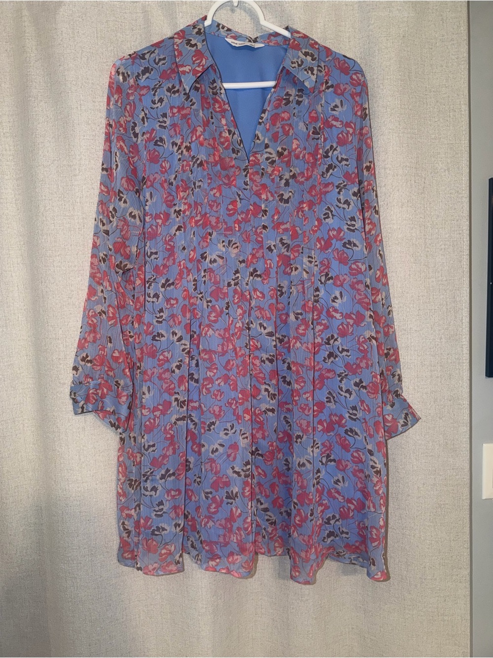 Floral V-Neck Mini Shift Dress in Periwinkle and Pink